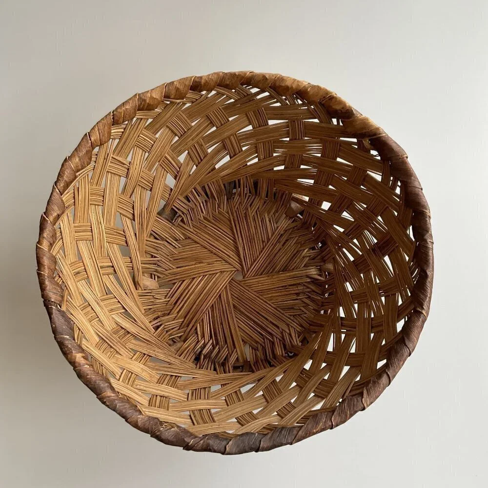 Vintage Handwoven Basket With Leaf Wrap Detail Round Boho Farmhouse 11.5